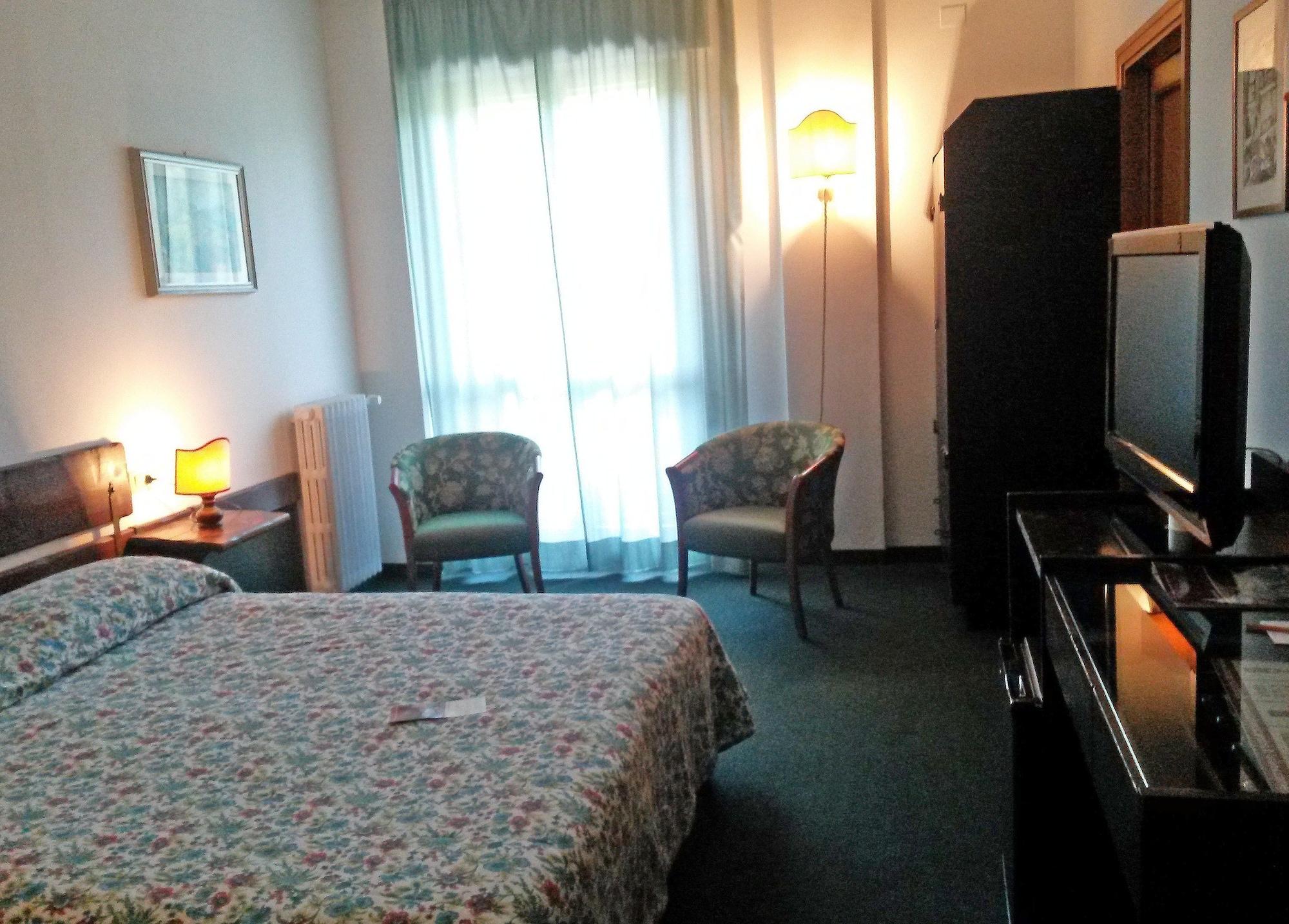 Hotel Gio Wine E Jazz Area Perugia Ngoại thất bức ảnh