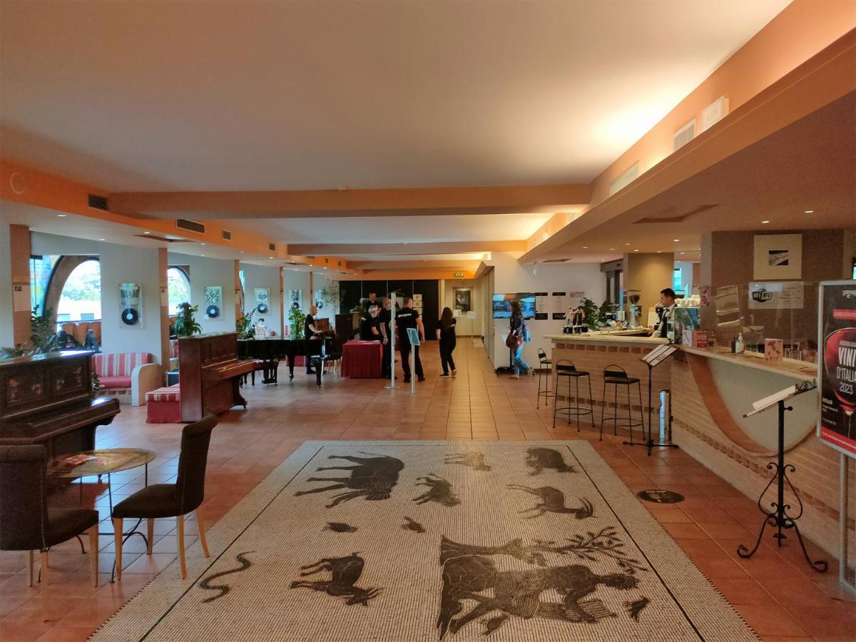 Hotel Gio Wine E Jazz Area Perugia Ngoại thất bức ảnh